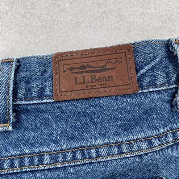 LL Bean Comfort Waist Jeans Men's W46 L29 Tapered Leg Medium Wash Blue Denim - Picture 6 of 8